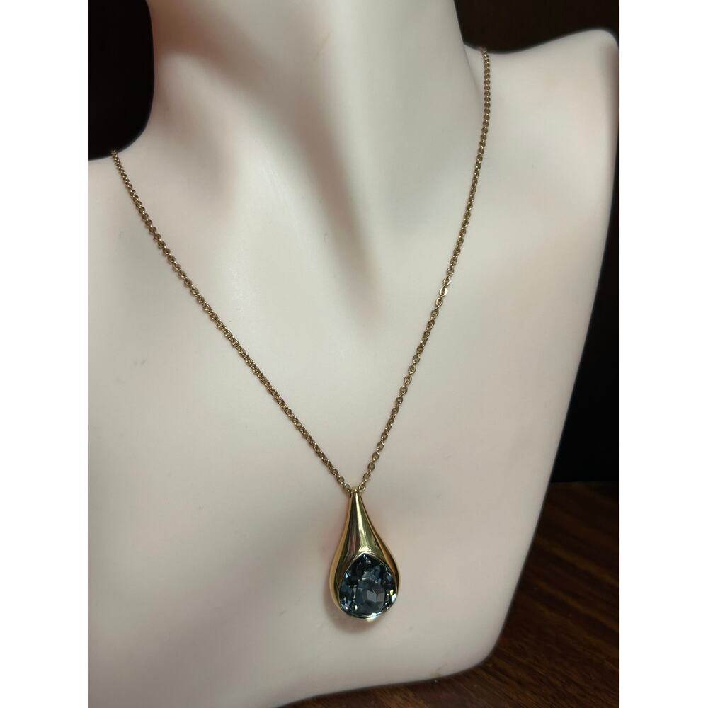 Vintage Authentic Swarovski Gold Plated Large Teardrop Crystal pendant necklace - Picture 3 of 16